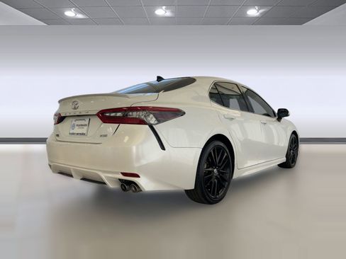 Used 2021 Toyota Camry XSE image 9