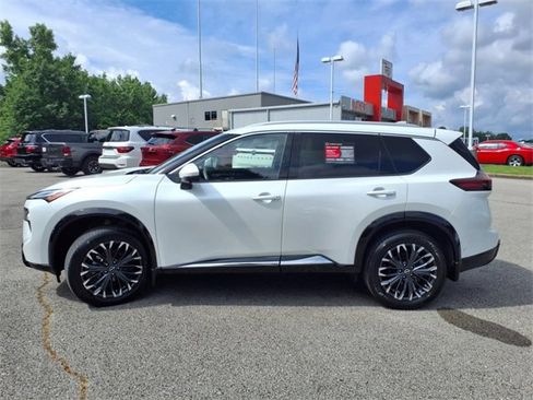 Certified 2024 Nissan Rogue Platinum w/ Platinum Premium Package image 20