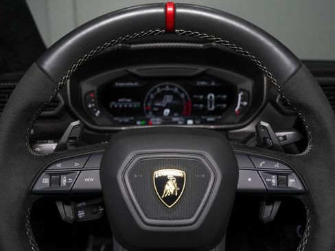 Used 2023 Lamborghini Urus Performante AWD/4WD image 59