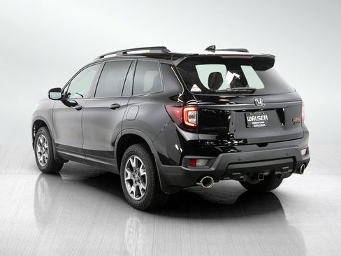 Used 2023 Honda Passport TrailSport image 3