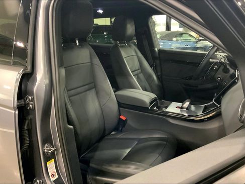 Used 2025 Land Rover Range Rover Evoque S image 8