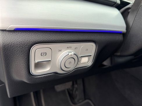 Certified 2024 Mercedes-Benz GLS 450 4MATIC image 23