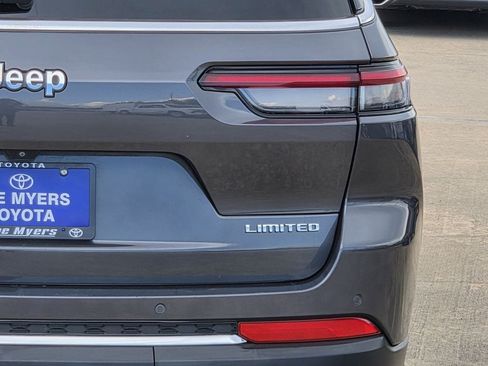 Used 2022 Jeep Grand Cherokee L Limited RWD image 9