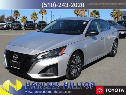 Used 2024 Nissan Altima 2.5 SV image 3