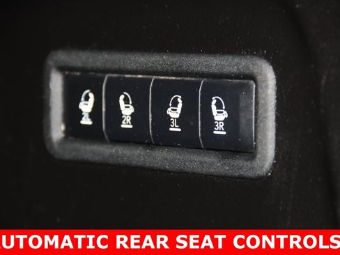 Used 2024 Jeep Wagoneer L Series II w/ Flexible Seating Group image 12