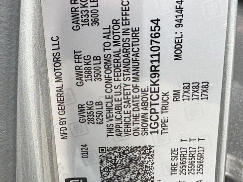 Used 2024 Chevrolet Colorado LT w/ LT Convenience Package II AWD/4WD image 46
