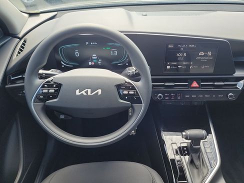 New 2026 Kia Niro LX FWD image 18