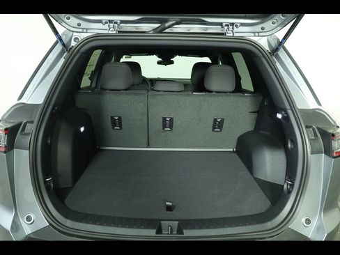 New 2026 Chevrolet Equinox LT FWD image 11