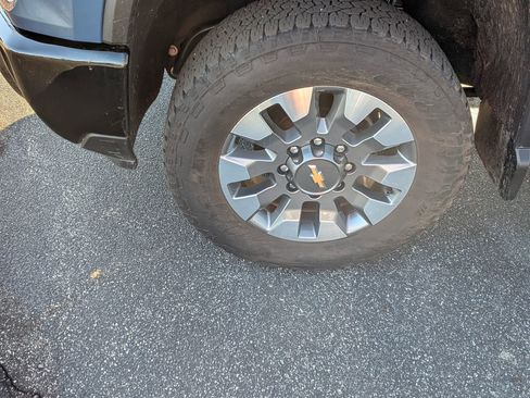 Certified 2025 Chevrolet Silverado 2500 Custom w/ Custom Value Package image 12