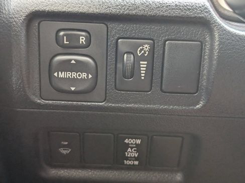 Used 2018 Toyota 4Runner SR5 Premium AWD/4WD image 11