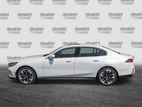 Certified 2026 BMW 540i xDrive AWD/4WD image 6