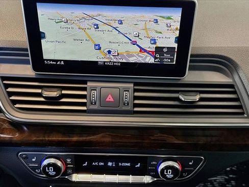 Used 2018 Audi Q5 Prestige w/ Prestige Package AWD/4WD image 13