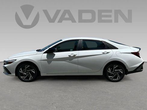 New 2025 Hyundai Elantra Sport FWD image 29