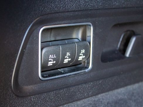 Used 2024 Mercedes-Benz GLS 450 4MATIC image 26