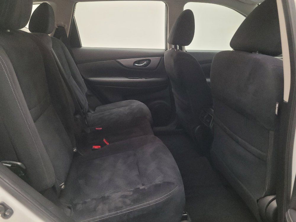 Used 2016 Nissan Rogue S FWD image 19