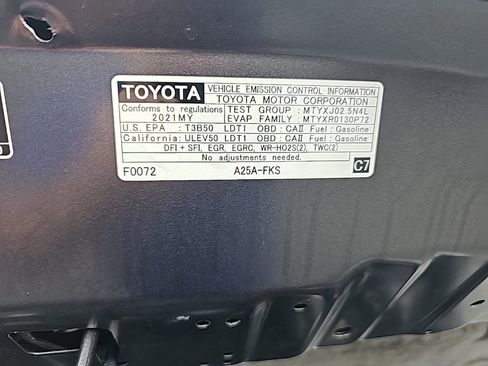Used 2021 Toyota RAV4 XLE Premium image 10