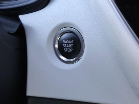 Used 2024 Toyota Corolla SE image 25