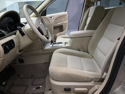 Used 2006 Ford Five Hundred SE FWD image 10