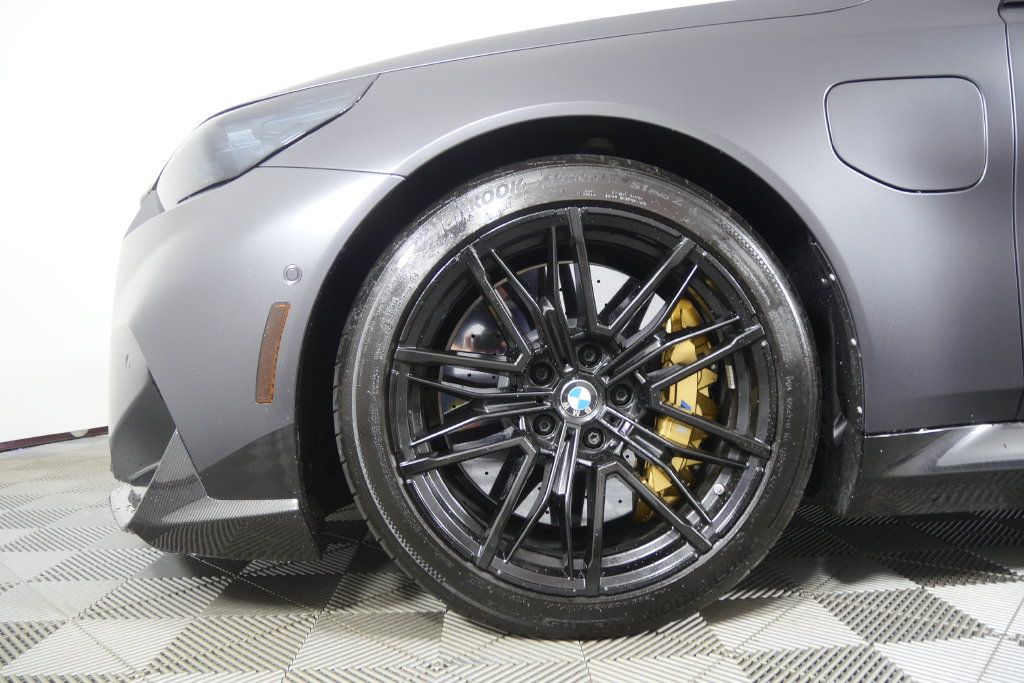 Used 2025 BMW M5 w/ Carbon Package AWD/4WD image 12