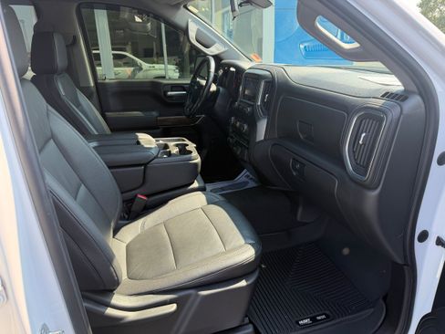 Used 2021 Chevrolet Silverado 1500 LT w/ Diesel Off-Road Package AWD/4WD image 5