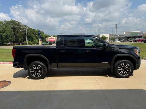 Used 2022 GMC Sierra 1500 AT4 w/ AT4 Premium Package AWD/4WD image 7