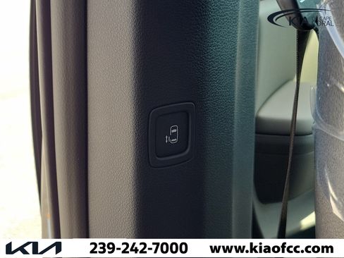 New 2026 Kia Carnival FWD image 21