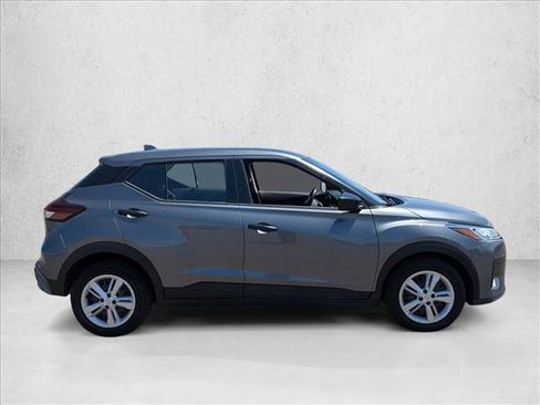Used 2024 Nissan Kicks S FWD image 4