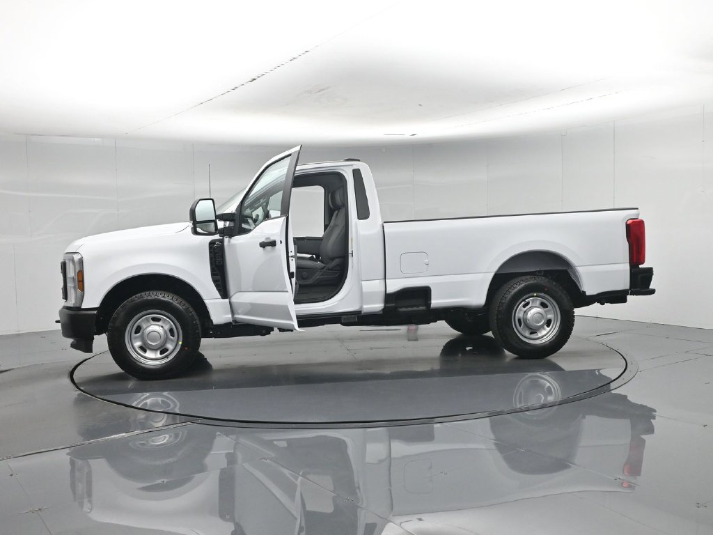 New 2027 Ford F350 XL w/ XL Chrome Package RWD image 30