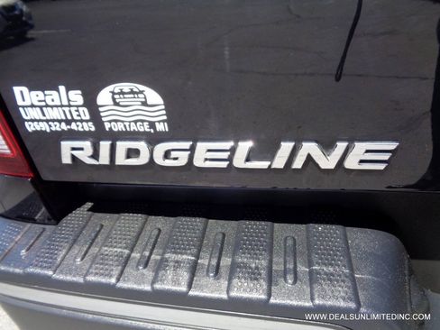 Used 2017 Honda Ridgeline Sport image 5