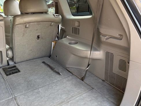 Used 2012 Toyota Highlander SE image 27