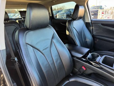 Used 2021 Lincoln Nautilus Reserve image 19