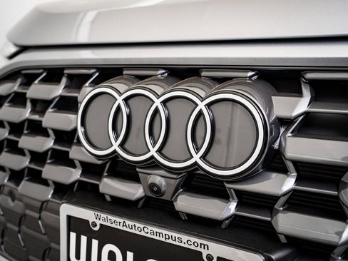 New 2025 Audi Q5 2.0T Premium Plus image 3