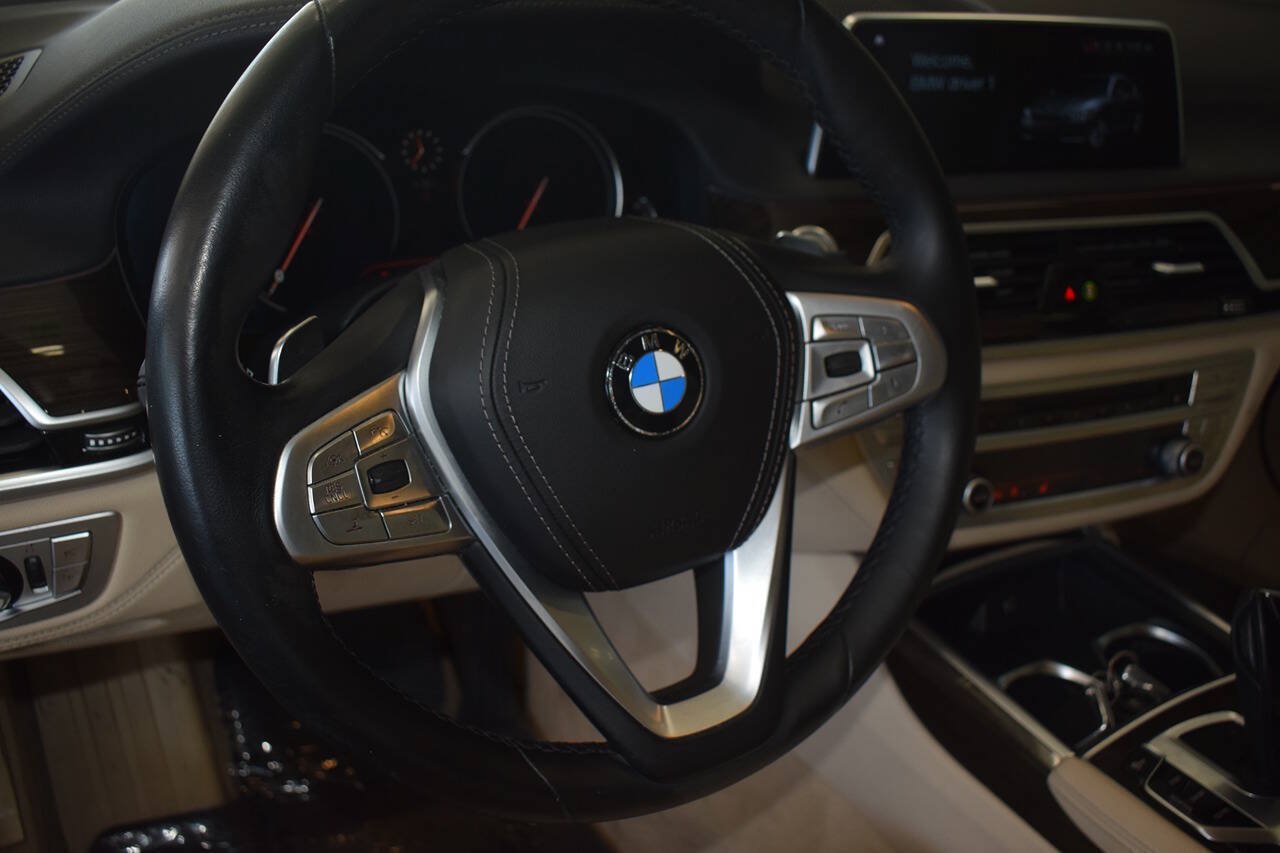Used 2019 BMW 740i RWD image 27