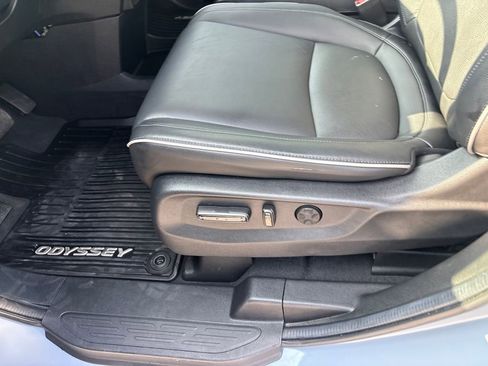 Used 2025 Honda Odyssey Touring image 23
