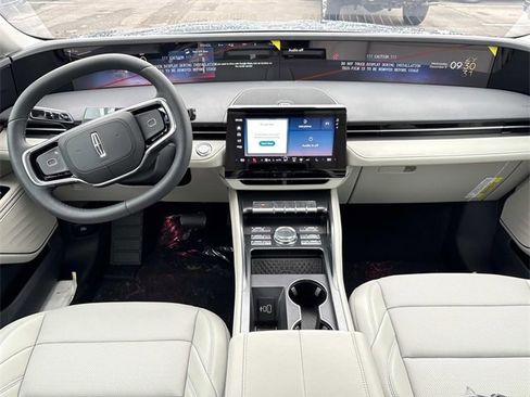 New 2026 Lincoln Nautilus Premier w/ Jet Appearance Package image 16