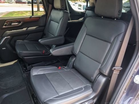 Used 2025 GMC Yukon Denali w/ Sun & Power Step Package AWD/4WD image 27