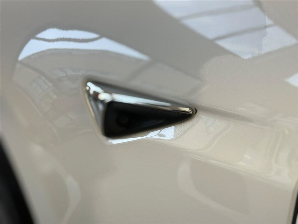 Used 2020 Tesla Model S AWD image 7
