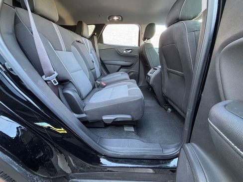 Used 2025 Chevrolet Blazer LT image 25