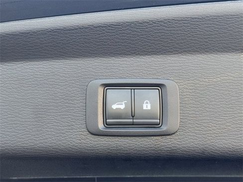 Used 2024 Mitsubishi Outlander SE image 34