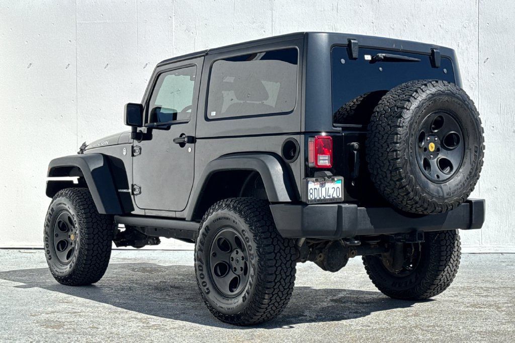Used 2015 Jeep Wrangler Rubicon w/ Power Convenience Group AWD/4WD image 5