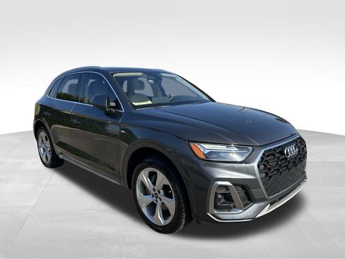Used 2022 Audi Q5 2.0T Premium Plus w/ Premium Plus Package image 2