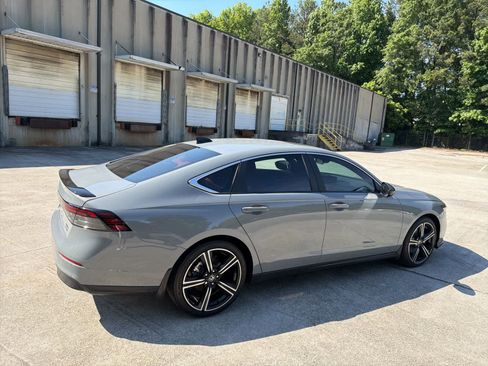Used 2025 Honda Accord Sport image 11