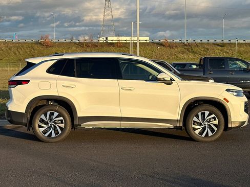 New 2026 Volkswagen Tiguan S AWD/4WD image 2