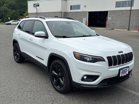 Used 2020 Jeep Cherokee Latitude Plus AWD/4WD image 6