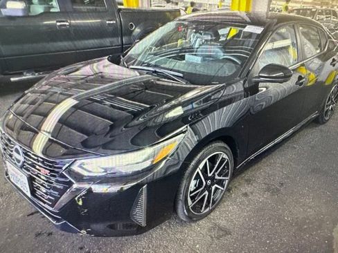 Certified 2025 Nissan Sentra SR w/ SR Premium Package FWD image 5