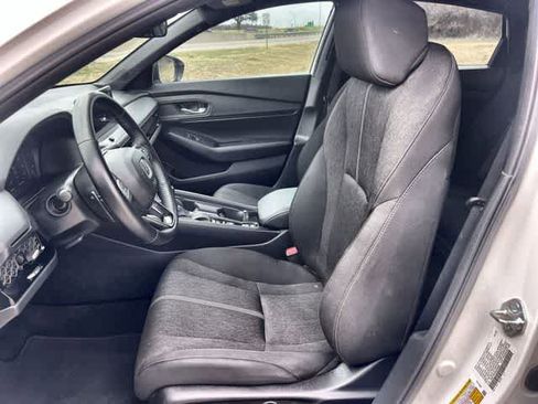 Used 2025 Honda Accord Sport image 11