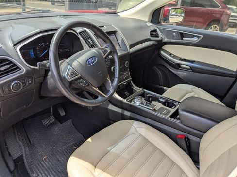 Used 2019 Ford Edge SEL w/ Equipment Group 201A FWD image 9