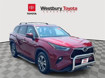 Used 2021 Toyota Highlander XLE