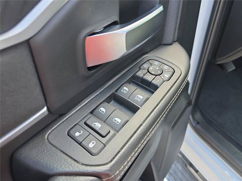 Used 2026 RAM 2500 Big Horn AWD/4WD image 19