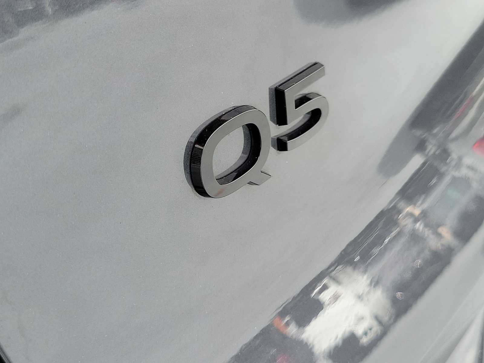 Certified 2025 Audi Q5 Premium Plus w/ Premium Plus AWD/4WD image 10